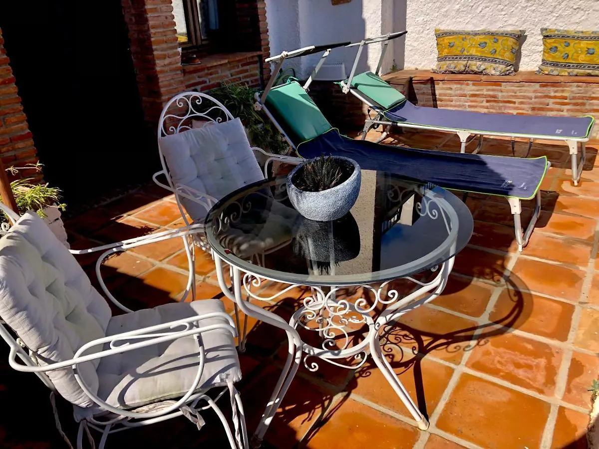 Casa Verde Apartment Istan Spain